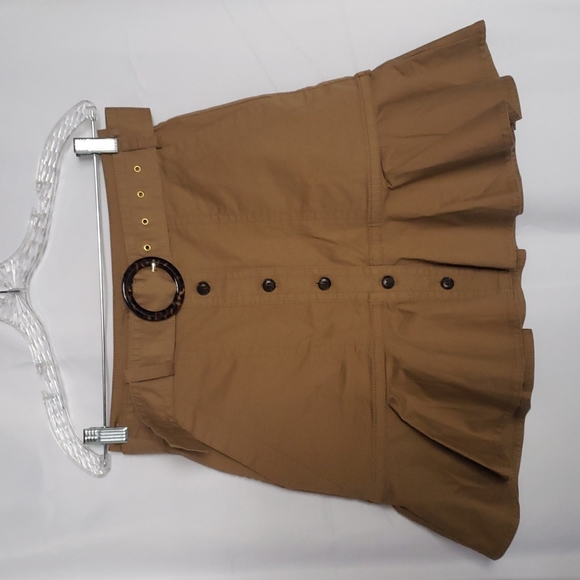 Banana Republic ruffle skirt in 2 tall - Picture 2 of 6